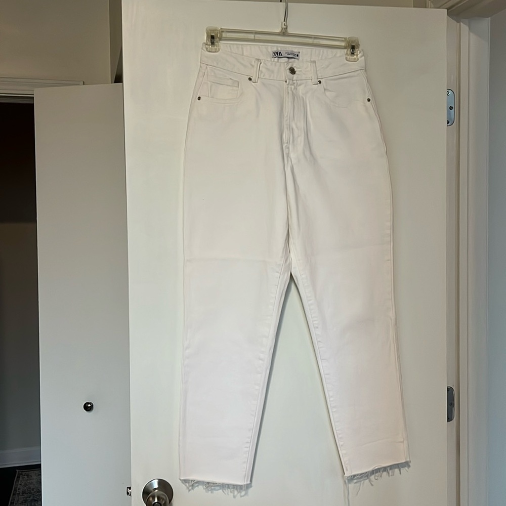Zara Brand New High Waist Mom Fit Jeans
